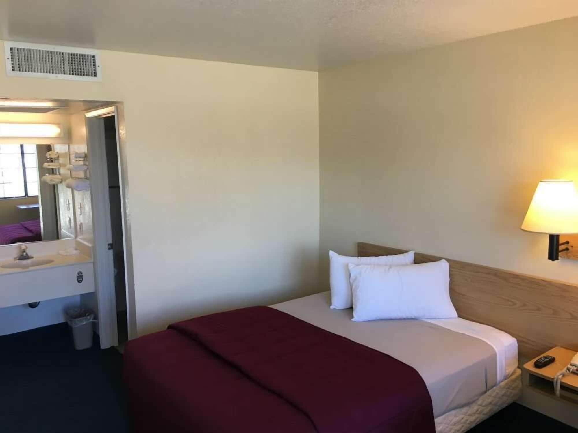 Vagabond Inn Buttonwillow North I-5 Ngoại thất bức ảnh