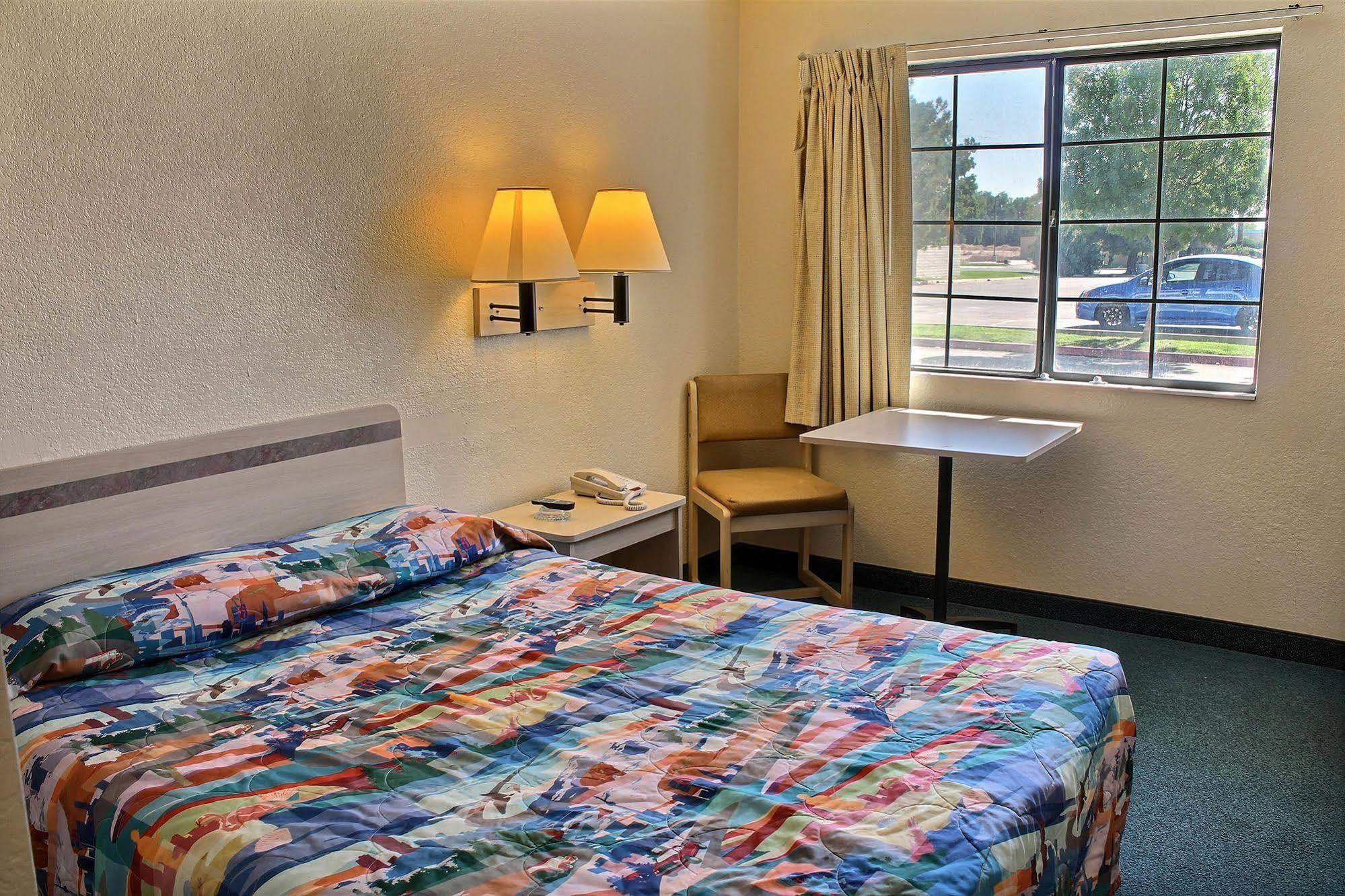 Vagabond Inn Buttonwillow North I-5 Ngoại thất bức ảnh