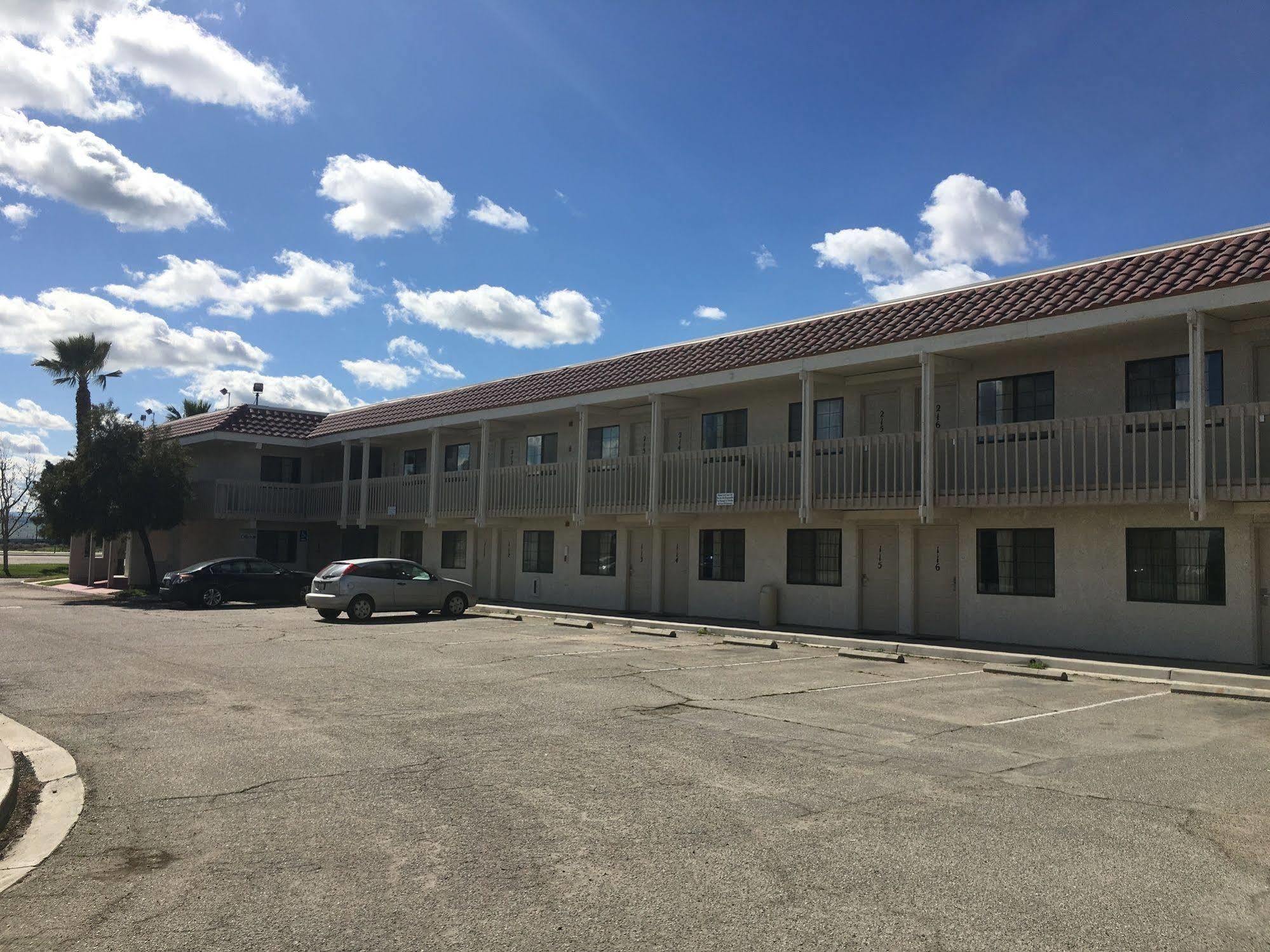 Vagabond Inn Buttonwillow North I-5 Ngoại thất bức ảnh